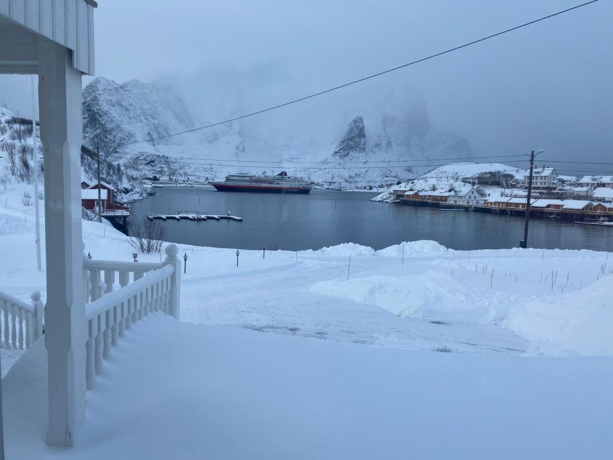 Lofoten Villa Reine Exterior photo