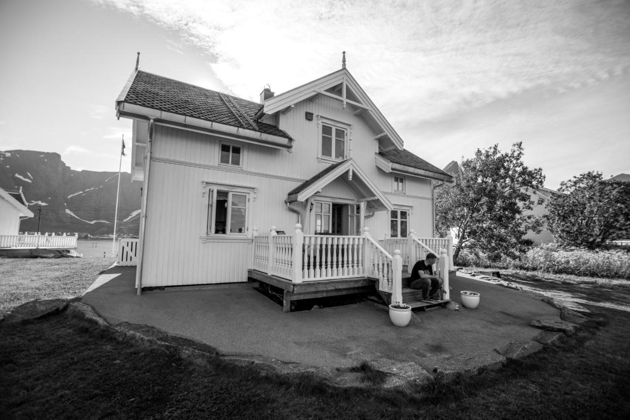 Lofoten Villa Reine Exterior photo