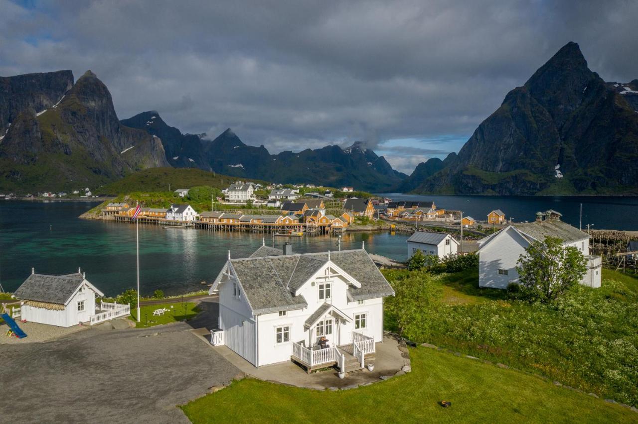 Lofoten Villa Reine Exterior photo
